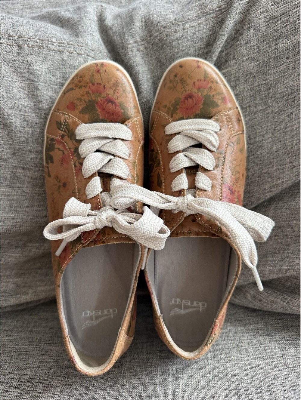 Dansko Orli Tan Floral Leather Sneakers Womens Size 40 (9.5-10)